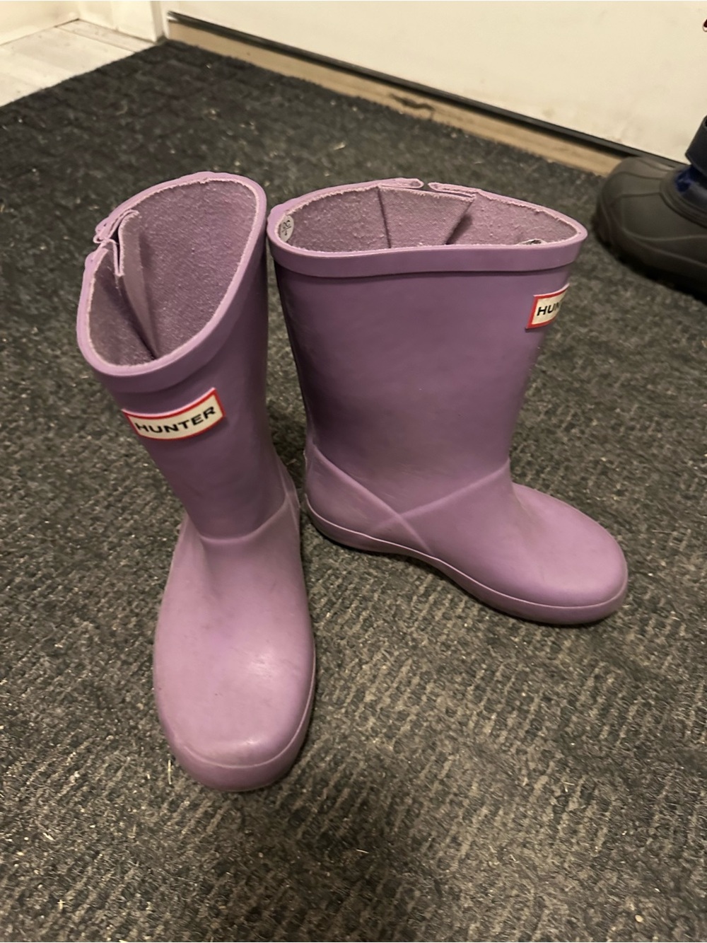 Hunter Kids' Lavender Rubber Rain Boots